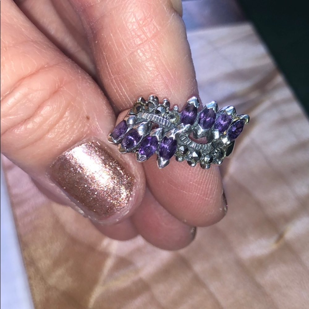 Ring - Picture 2 of 3